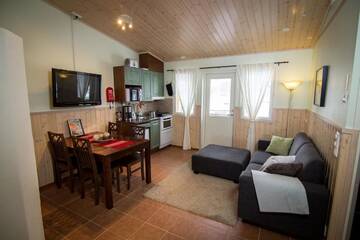 Фото номера Шале с двумя спальнями Лоджи Arctic Circle Wilderness Resort г. Викаярви 11