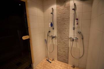 Фото номера Шале с двумя спальнями Лоджи Arctic Circle Wilderness Resort г. Викаярви 15