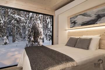 Фото номера Улучшенное шале Лоджи Arctic Circle Wilderness Resort г. Викаярви 6