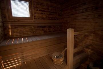 Фото номера Шале с двумя спальнями Лоджи Arctic Circle Wilderness Resort г. Викаярви 8